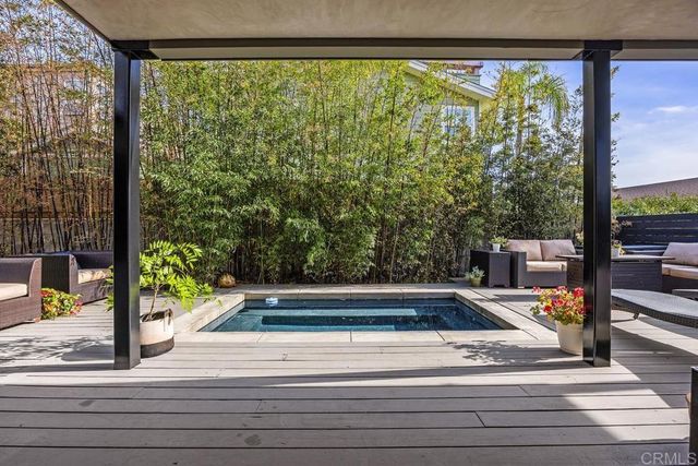 27 E E Street, Encinitas, CA 92024