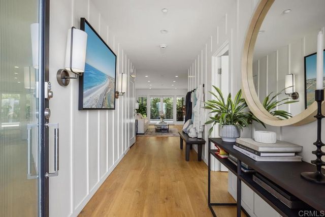 27 E E Street, Encinitas, CA 92024