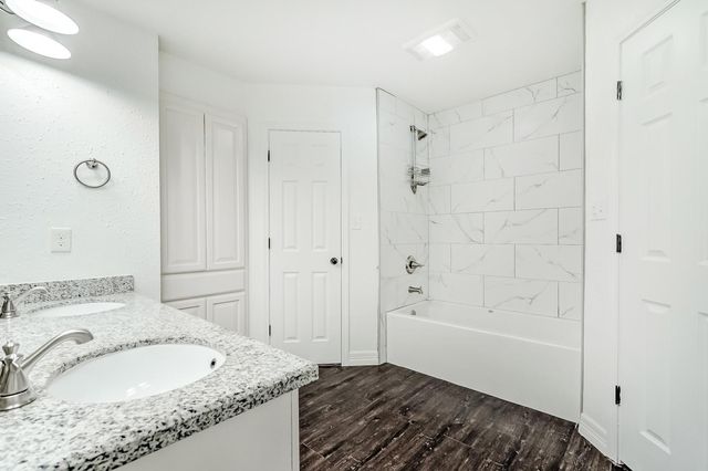 2826 Round Tower Lane, Port Neches, TX 77651