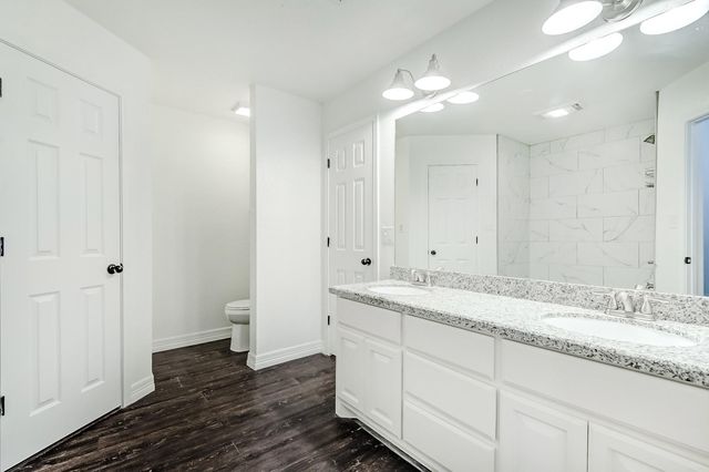 2826 Round Tower Lane, Port Neches, TX 77651