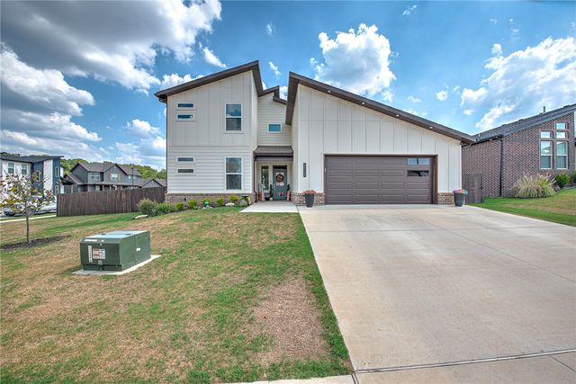 2512 Fairway Circle, Pea Ridge, AR 72751