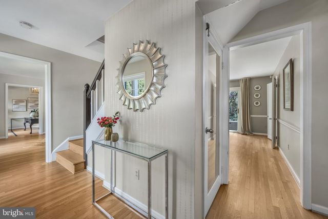 6547 MAPLEDALE CT, Falls Church, VA 22041