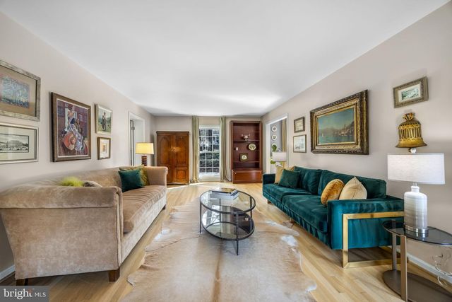 6547 MAPLEDALE CT, Falls Church, VA 22041