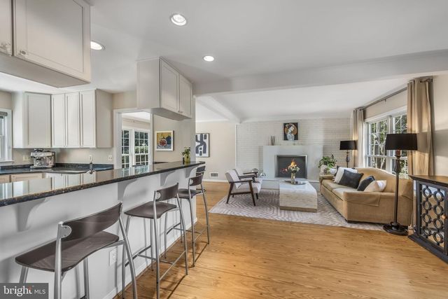 6547 MAPLEDALE CT, Falls Church, VA 22041