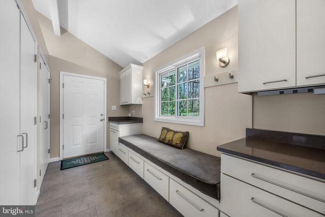 6547 MAPLEDALE CT, Falls Church, VA 22041