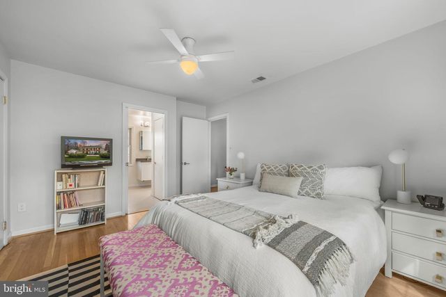 6547 MAPLEDALE CT, Falls Church, VA 22041