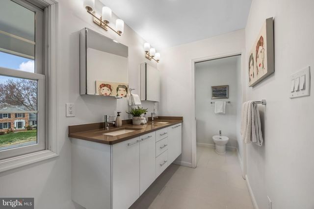 6547 MAPLEDALE CT, Falls Church, VA 22041