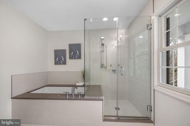 6547 MAPLEDALE CT, Falls Church, VA 22041