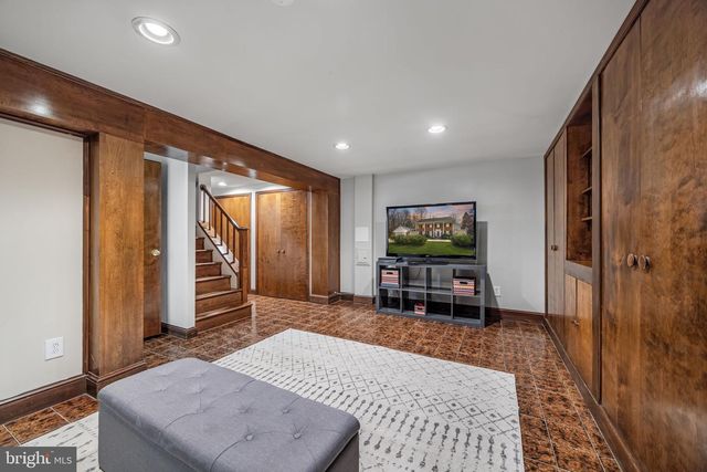 6547 MAPLEDALE CT, Falls Church, VA 22041