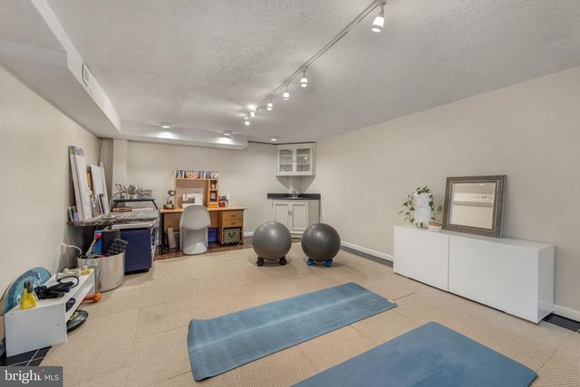 6547 MAPLEDALE CT, Falls Church, VA 22041