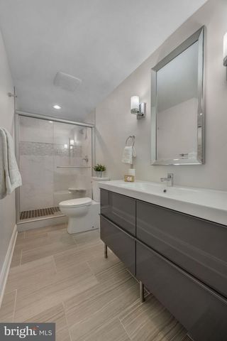 6547 MAPLEDALE CT, Falls Church, VA 22041