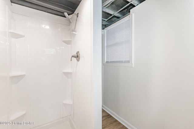 4806 Peachtree Ave, Louisville, KY 40215