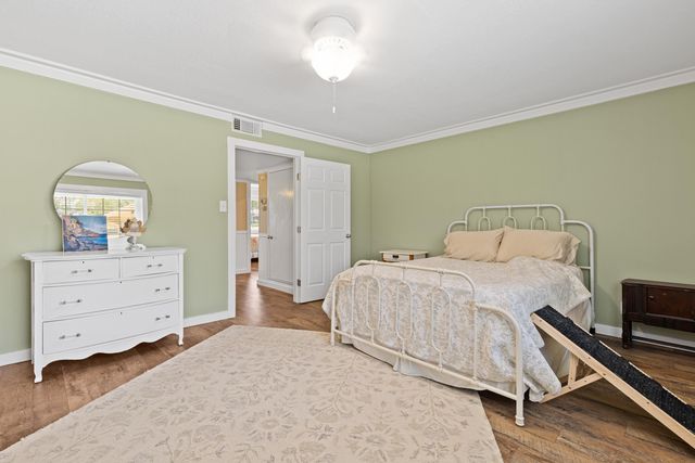 1016 CAMELLIA ST, Gilmer, TX 75644