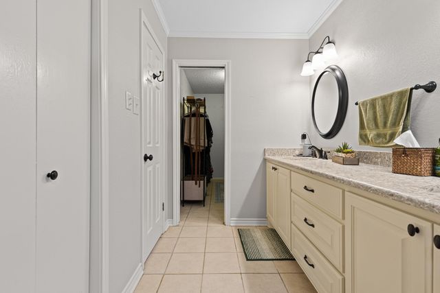 1016 CAMELLIA ST, Gilmer, TX 75644