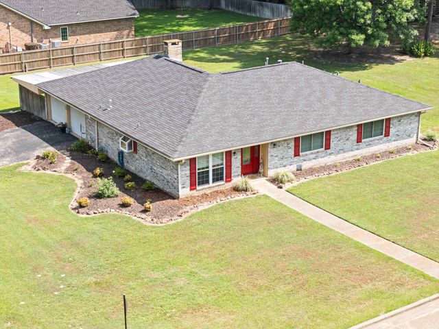 1016 CAMELLIA ST, Gilmer, TX 75644