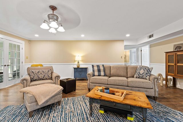 1016 CAMELLIA ST, Gilmer, TX 75644