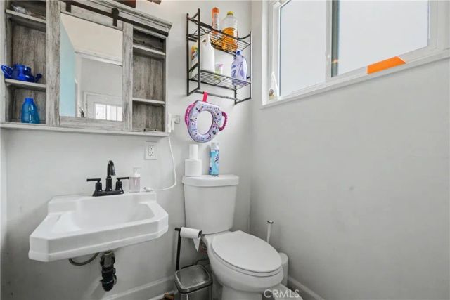 11004 Davenrich, Santa Fe Springs, CA 90670