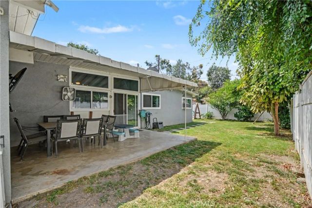 11004 Davenrich, Santa Fe Springs, CA 90670