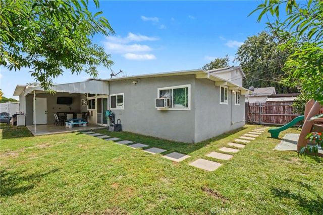 11004 Davenrich, Santa Fe Springs, CA 90670