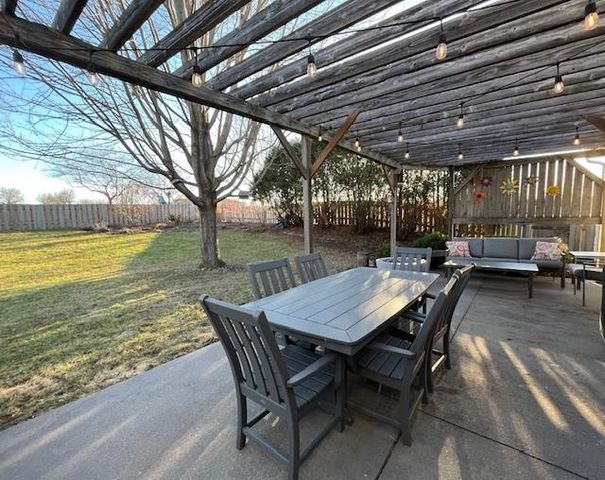 6717 Annestown Drive, Madison, WI 53718