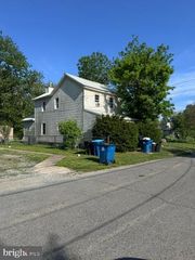 4 WASHINGTON ST, North East, MD 21901