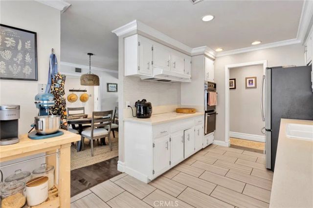 981 Serfas Club, Corona, CA 92882