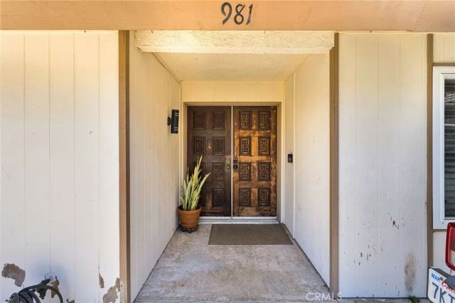 981 Serfas Club, Corona, CA 92882