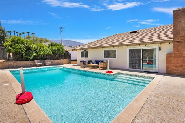 981 Serfas Club, Corona, CA 92882