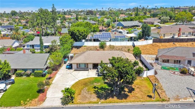 981 Serfas Club, Corona, CA 92882