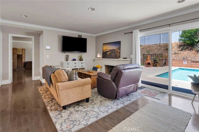 981 Serfas Club, Corona, CA 92882