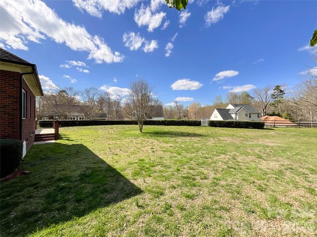 1406 Kent Court, Monroe, NC 28110