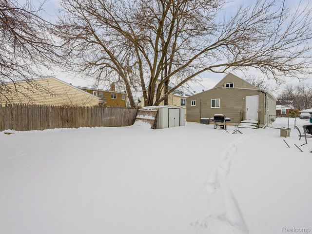 1837 E Granet Avenue, Hazel Park, MI 48030