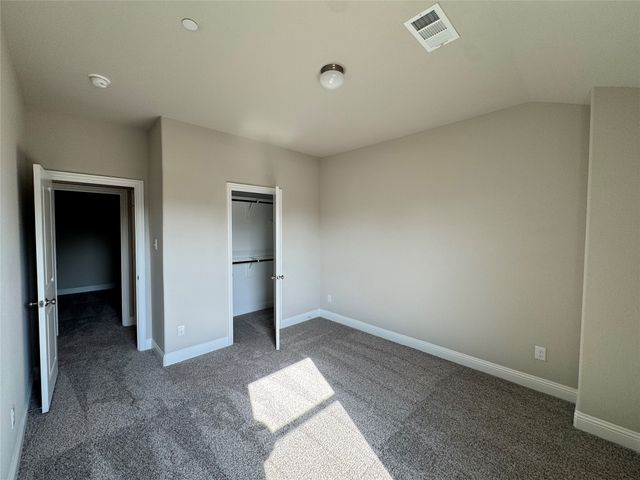 548 Hutchinson Lane, Lewisville, TX 75077