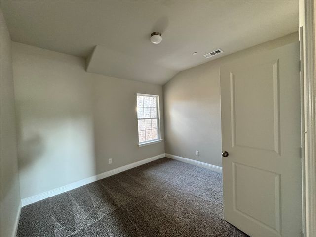 548 Hutchinson Lane, Lewisville, TX 75077