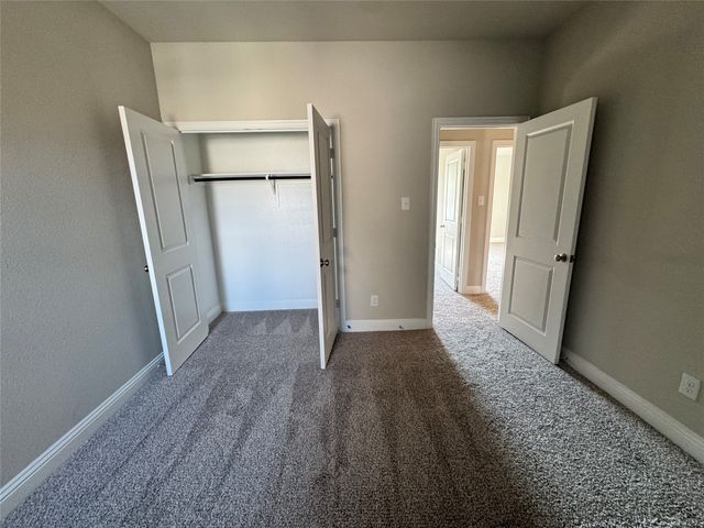 548 Hutchinson Lane, Lewisville, TX 75077