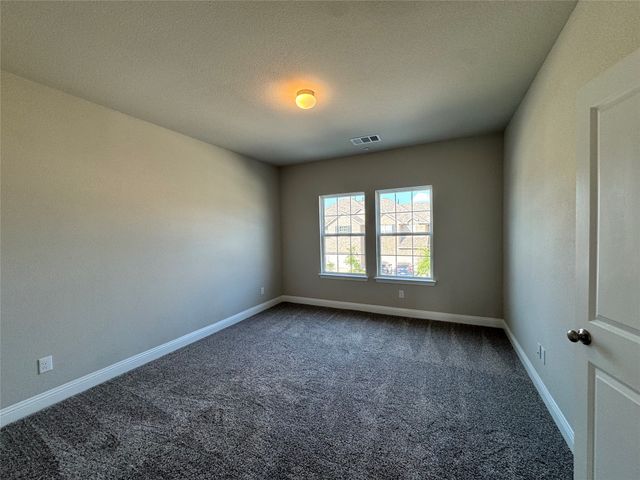 548 Hutchinson Lane, Lewisville, TX 75077