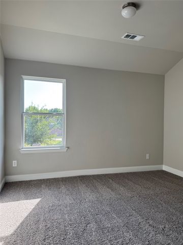 548 Hutchinson Lane, Lewisville, TX 75077