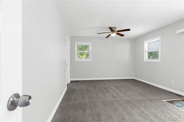 8205 Rose Street, Pleasant Valley, MO 64068