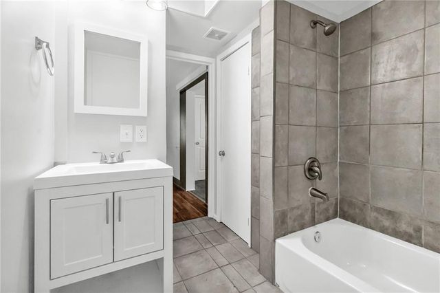 8205 Rose Street, Pleasant Valley, MO 64068