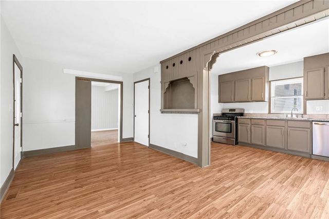 8205 Rose Street, Pleasant Valley, MO 64068