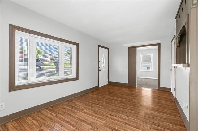 8205 Rose Street, Pleasant Valley, MO 64068