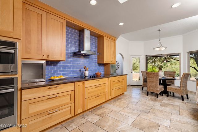 5360 N Apache Hills Trail, Tucson, AZ 85750
