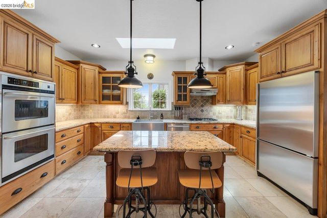 21950 Lyons Bald Mountain Rd, Sonora, CA 95370