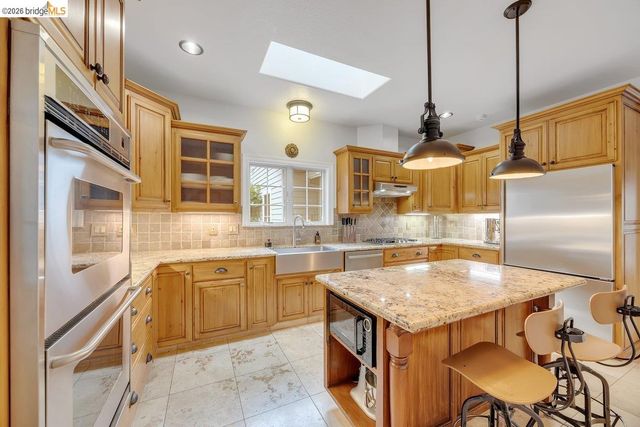 21950 Lyons Bald Mountain Rd, Sonora, CA 95370