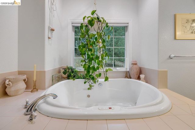 21950 Lyons Bald Mountain Rd, Sonora, CA 95370