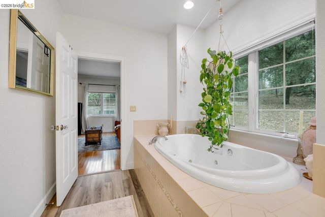 21950 Lyons Bald Mountain Rd, Sonora, CA 95370