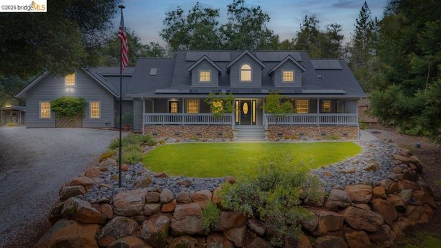 21950 Lyons Bald Mountain Rd, Sonora, CA 95370