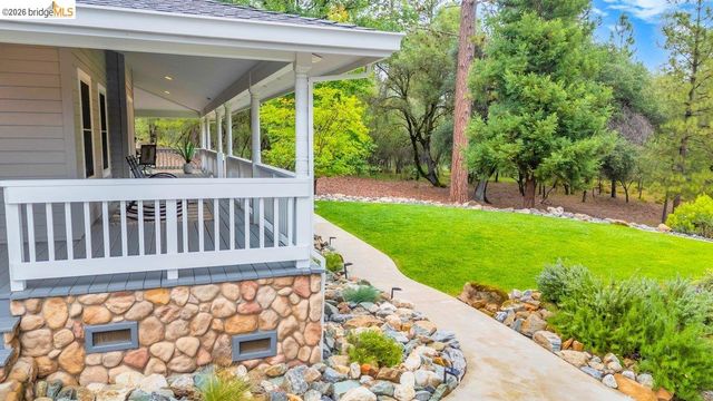 21950 Lyons Bald Mountain Rd, Sonora, CA 95370