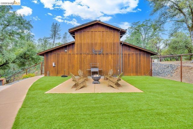 21950 Lyons Bald Mountain Rd, Sonora, CA 95370