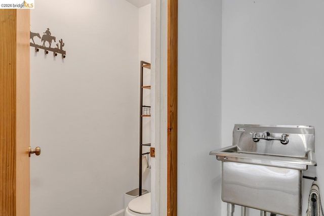 21950 Lyons Bald Mountain Rd, Sonora, CA 95370